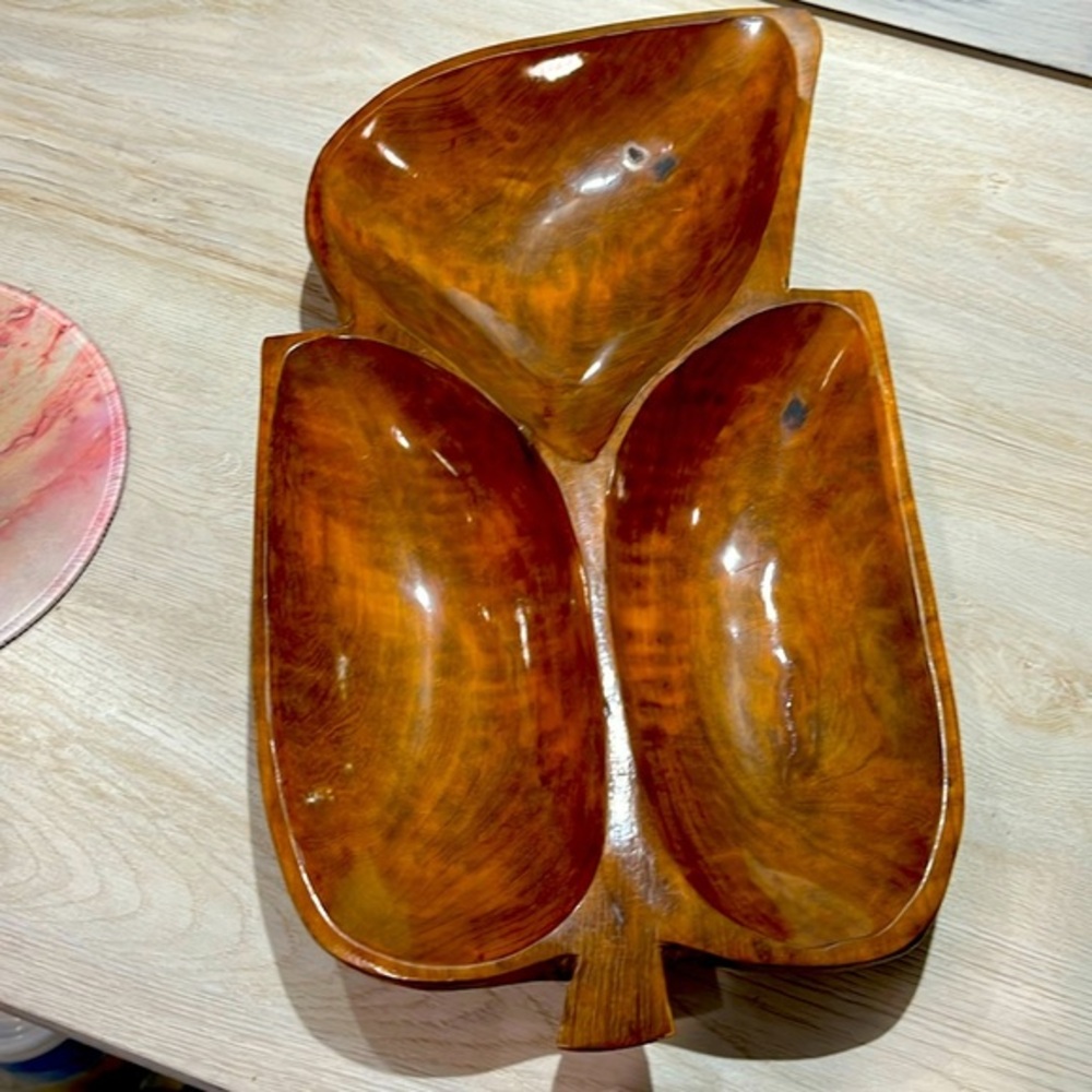 Vintage Leilani monkey pod wooden leaf shaped tray